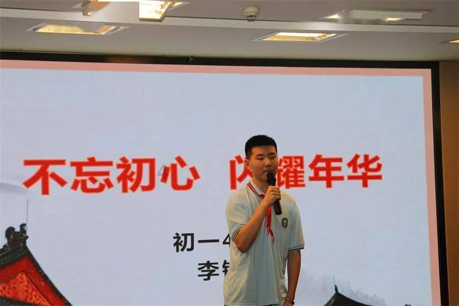 当男朋友说你不傻怎么能显示出来你正常？游戏画面